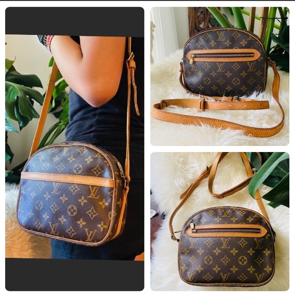 Louis Vuitton Handbags - SENLIS Louis Vuitton round crossbody bag zip mono
